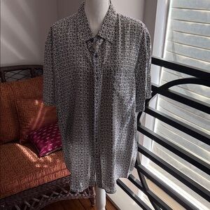 Men's Short-Sleeve Geometric Print Shirt - Blue & White. Worn once.